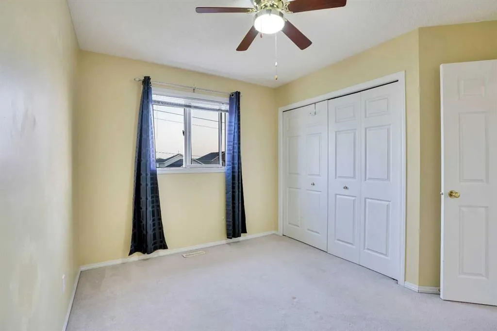 27 Saddlemont Manor NE