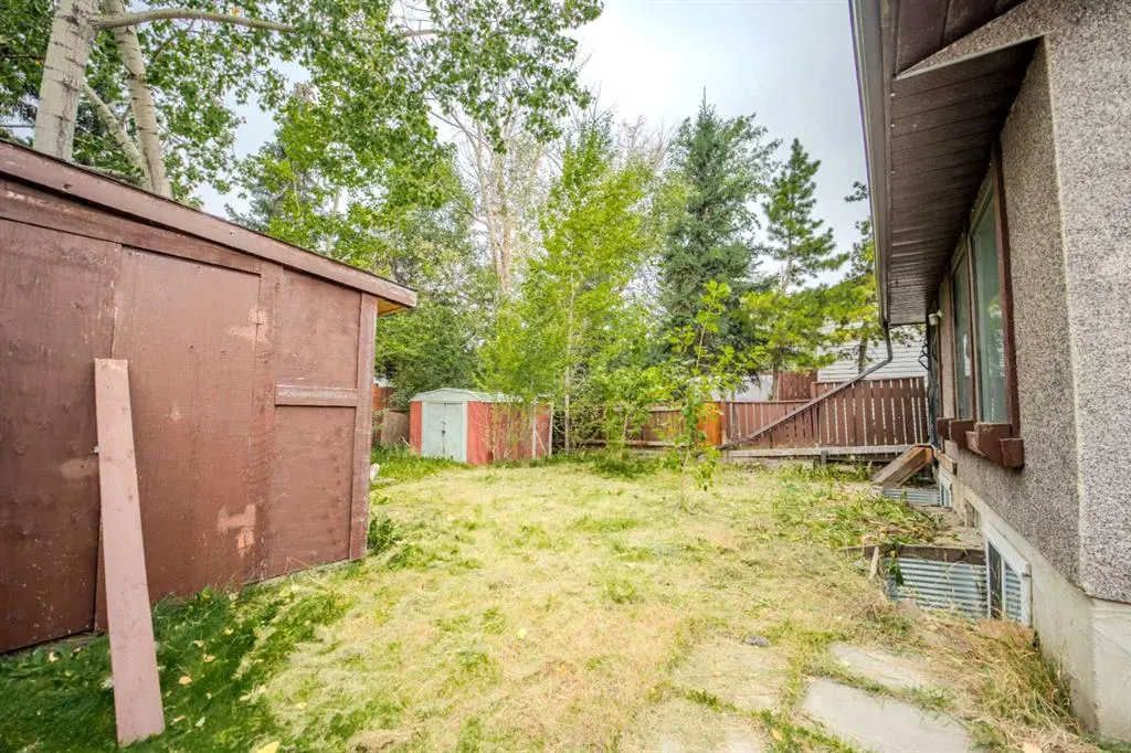 528 Whitehill Place NE