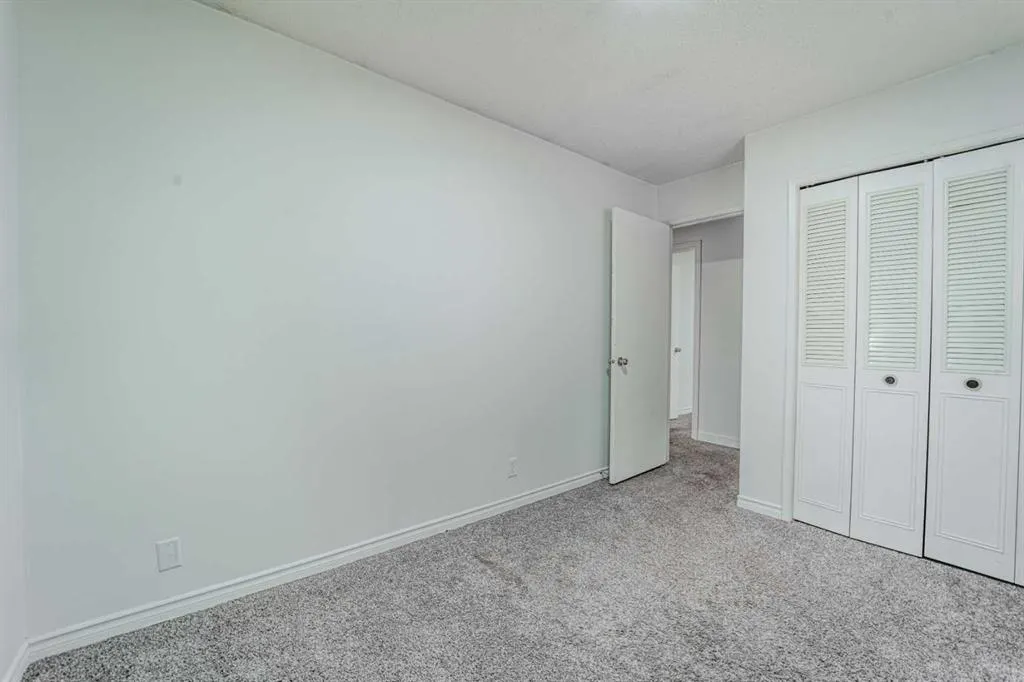 528 Whitehill Place NE