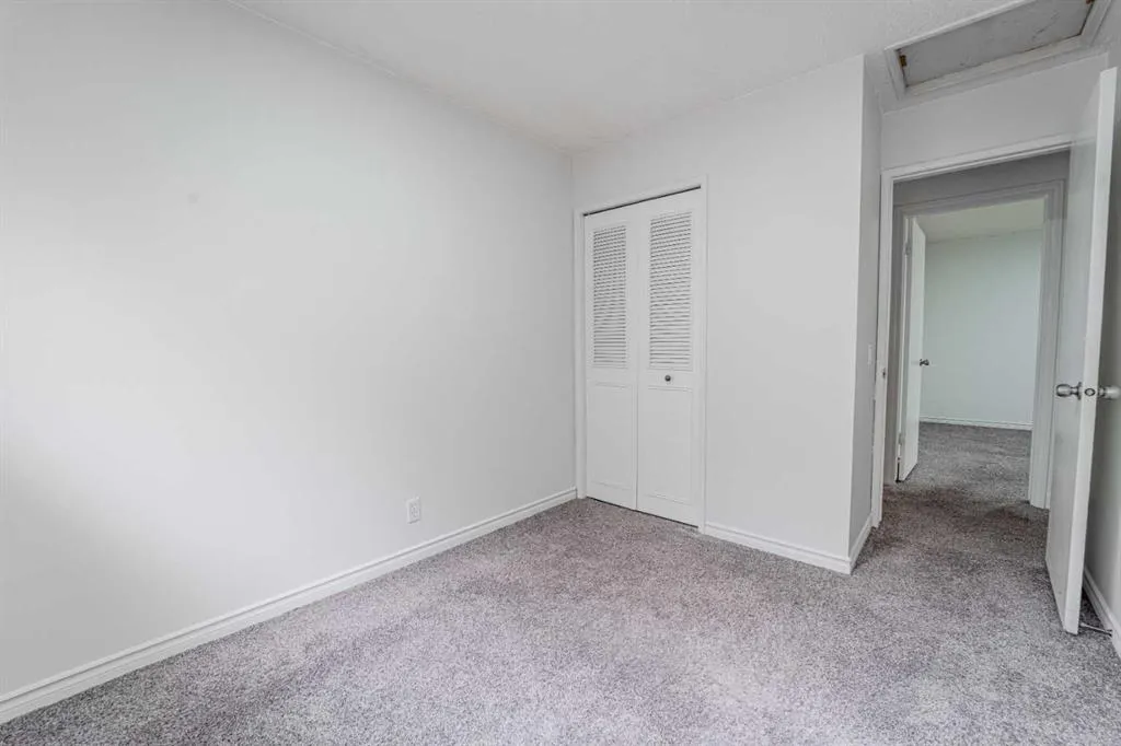 528 Whitehill Place NE