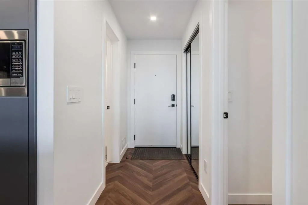 8505 Broadcast Avenue SW, #215