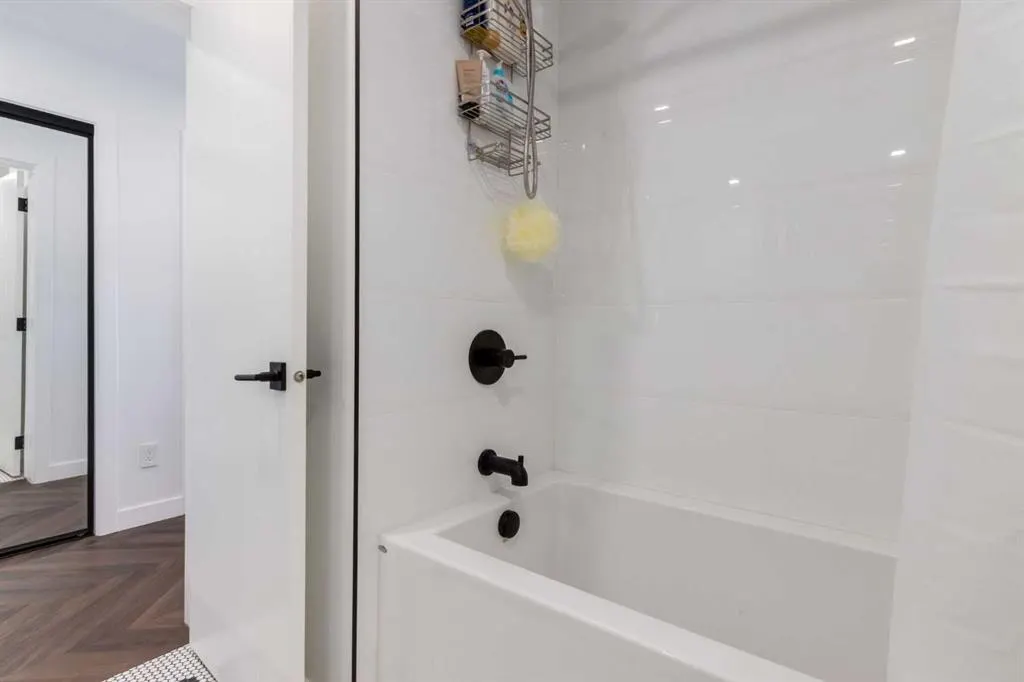 8505 Broadcast Avenue SW, #215