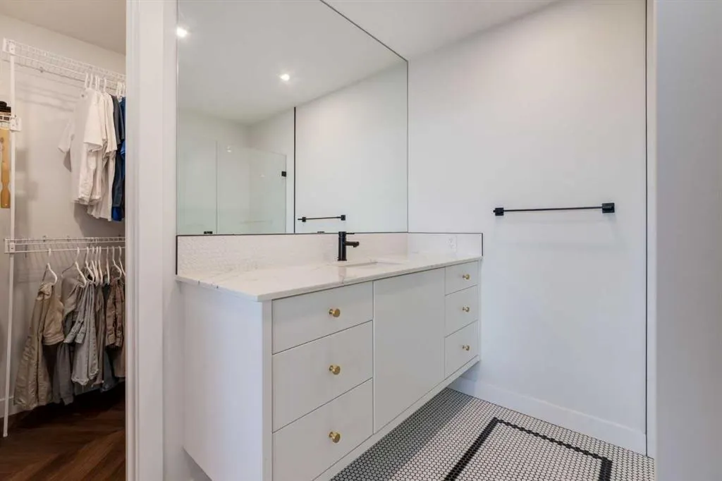 8505 Broadcast Avenue SW, #215