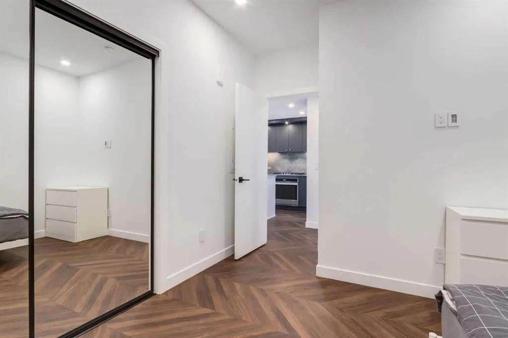 8505 Broadcast Avenue SW, #215