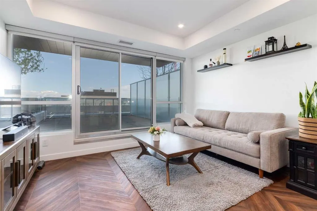 8505 Broadcast Avenue SW, #215