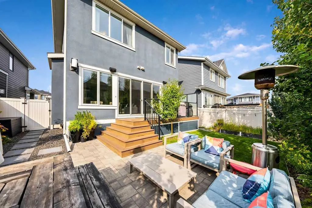 45 West Grove Way SW