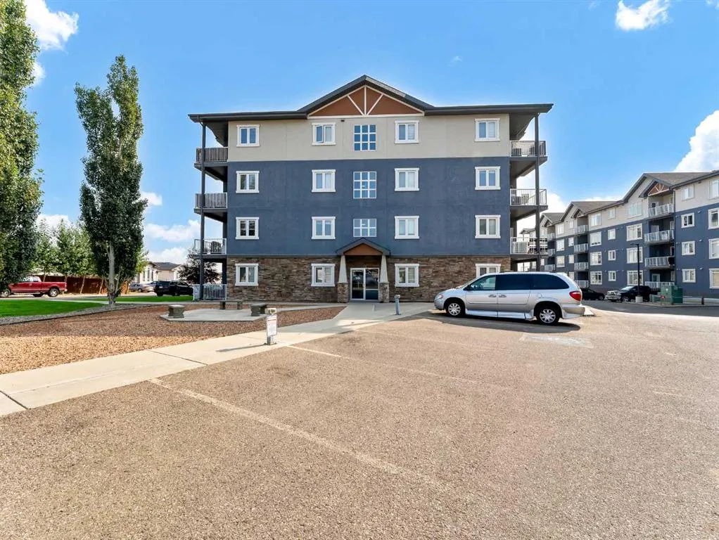 19 Terrace View NE, #221