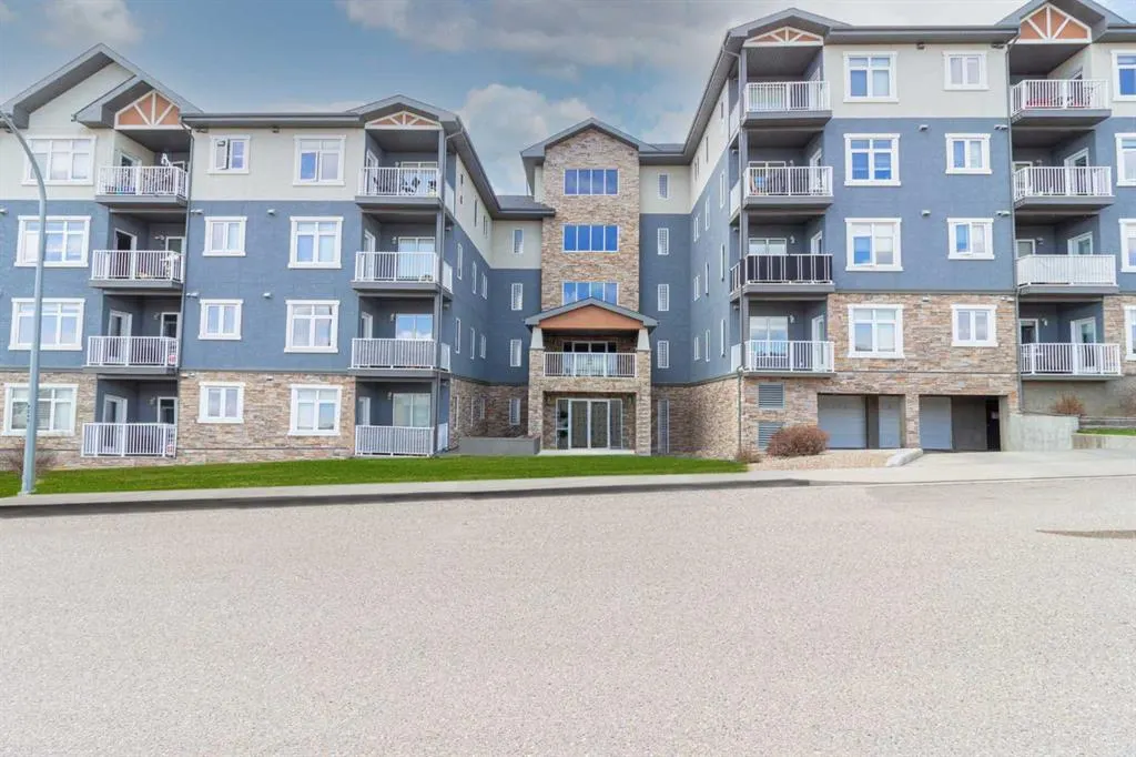 19 Terrace View NE, #221