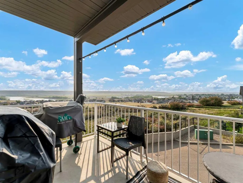 19 Terrace View NE, #221