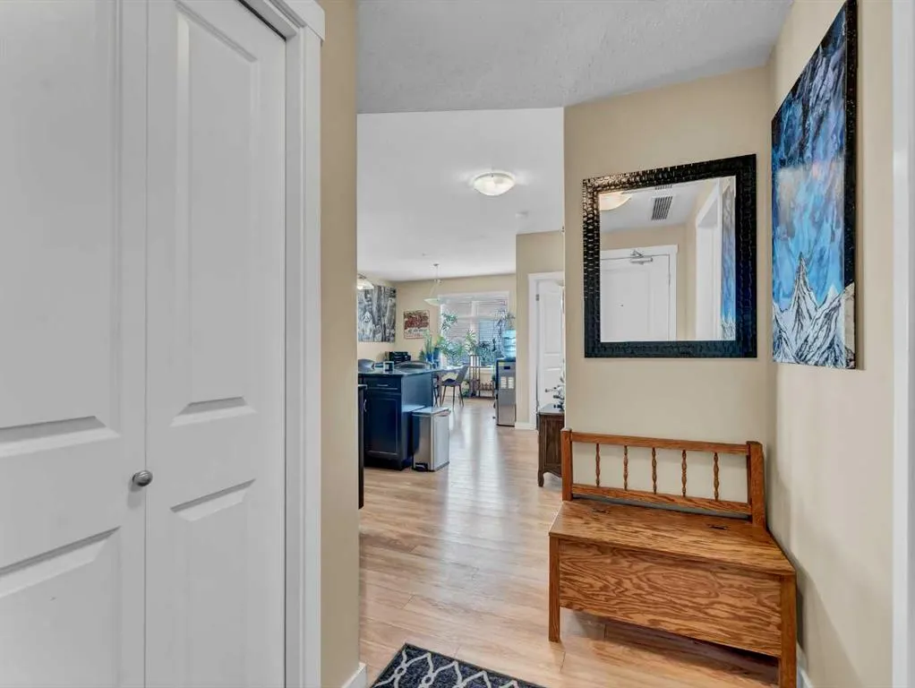 19 Terrace View NE, #221