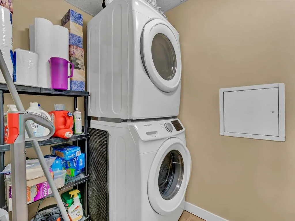 19 Terrace View NE, #221
