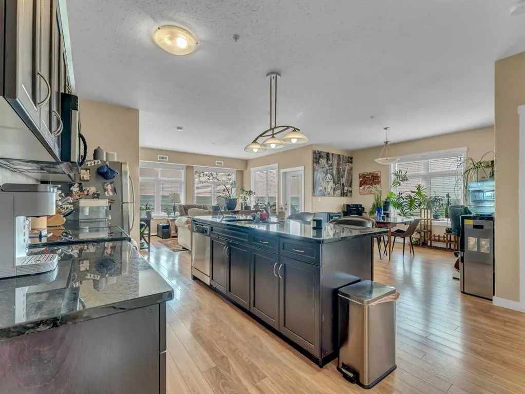 19 Terrace View NE, #221