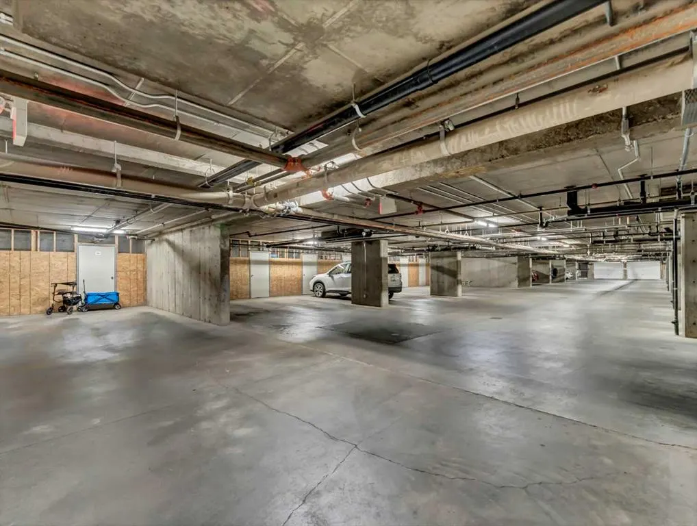 19 Terrace View NE, #221
