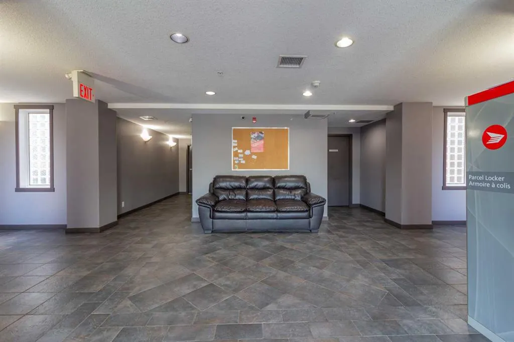 19 Terrace View NE, #221