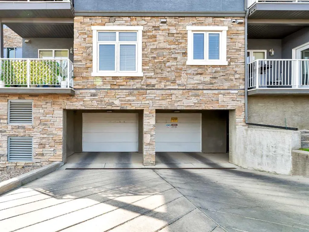 19 Terrace View NE, #221