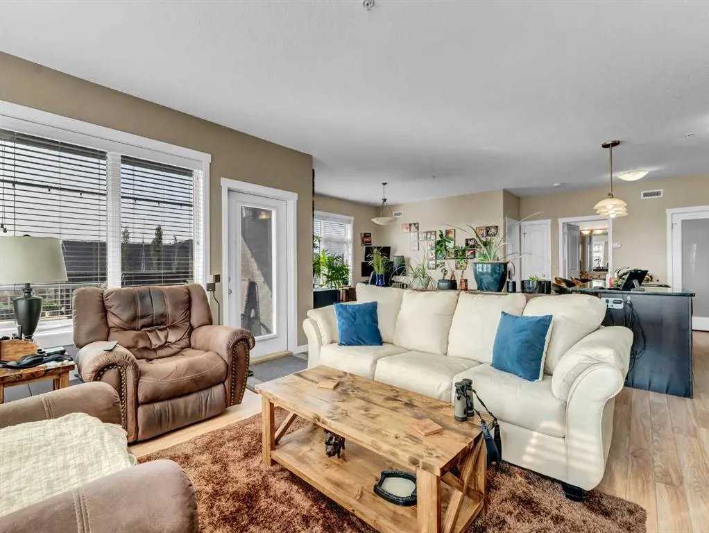 19 Terrace View NE, #221