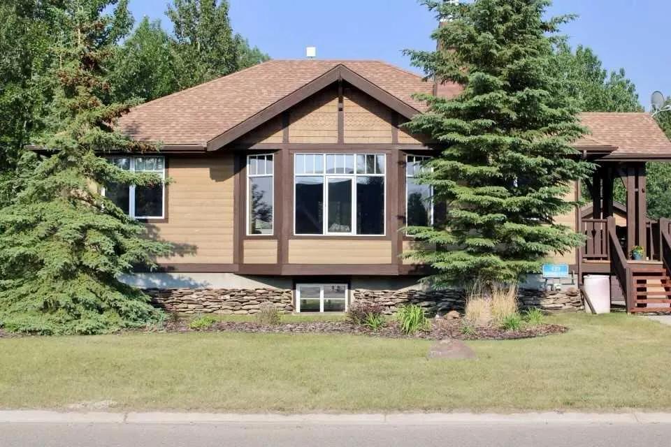 439 Summer Crescent