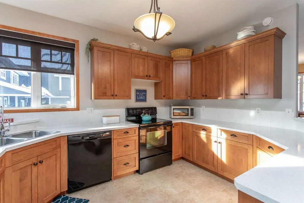 439 Summer Crescent
