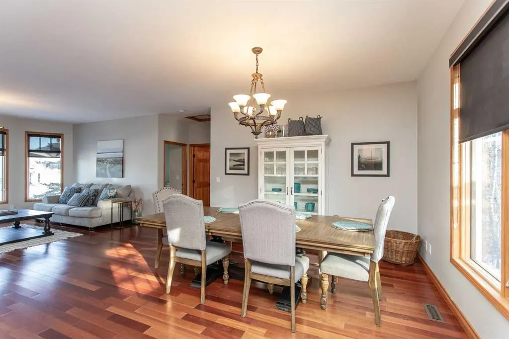 439 Summer Crescent