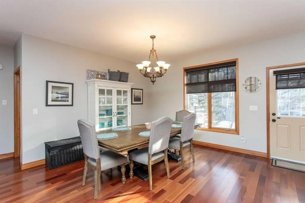 439 Summer Crescent