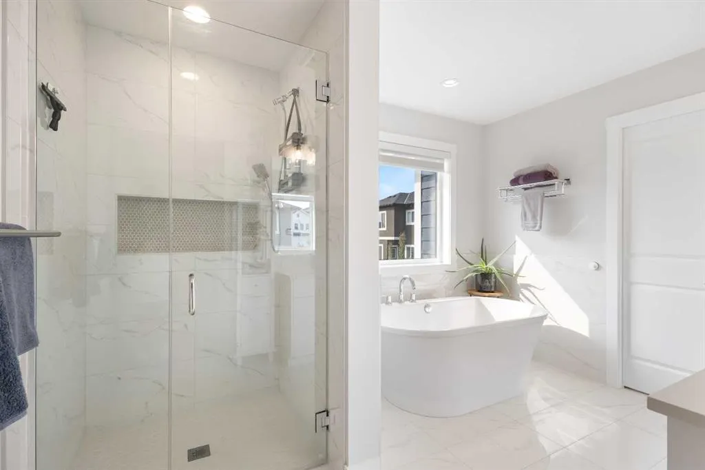 246 West Grove Point SW