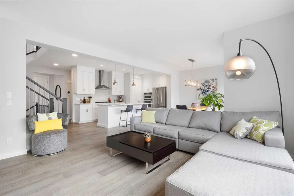 246 West Grove Point SW