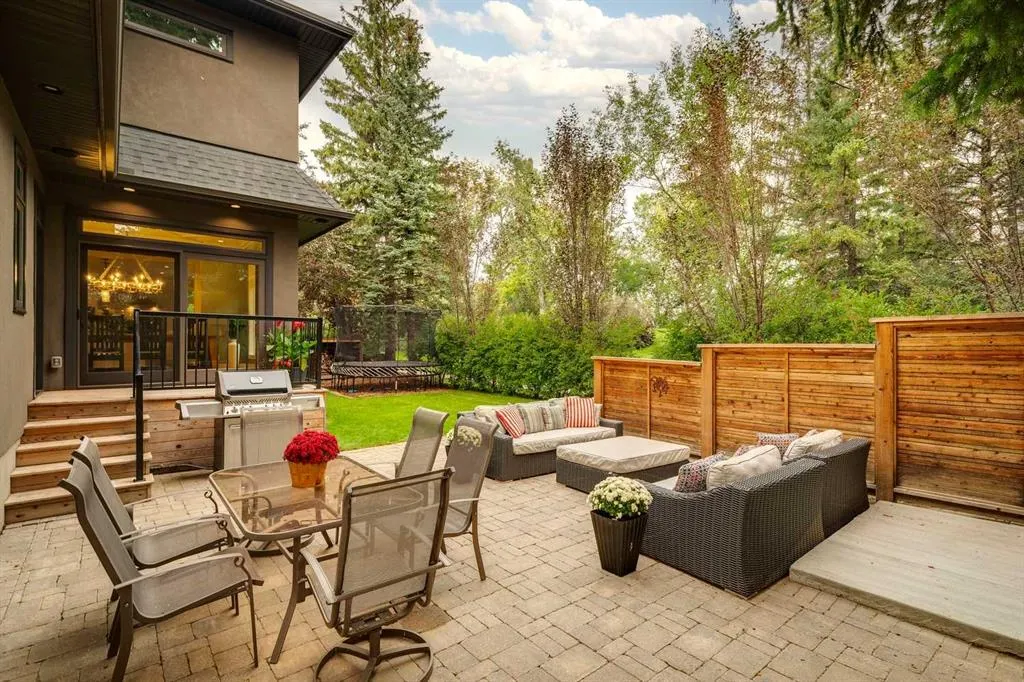 16 Varal Place NW