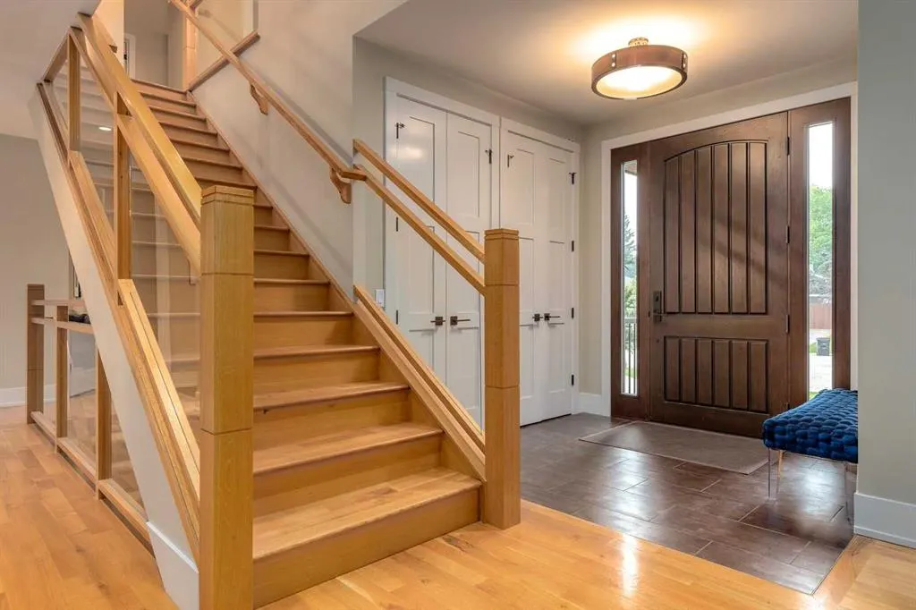 16 Varal Place NW