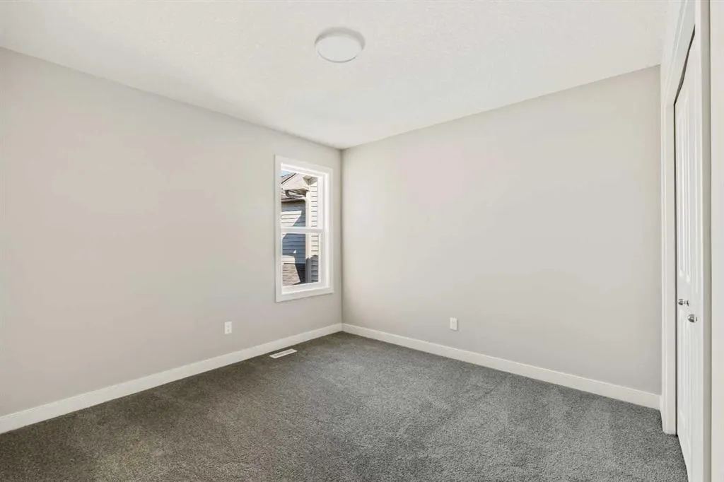 63 Belvedere Crescent SE