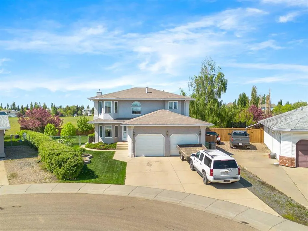 3906 59 Avenue Close
