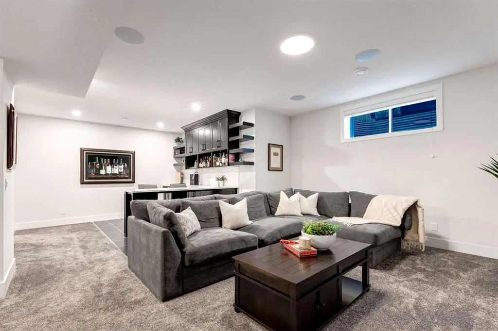 131 Aspen Summit Boulevard SW