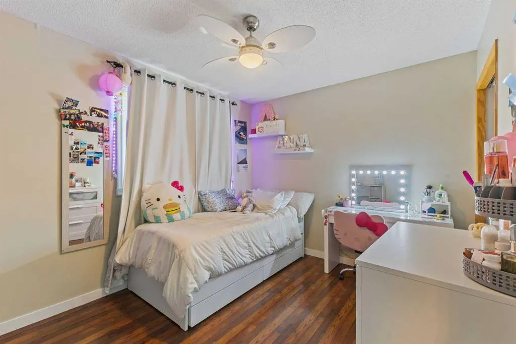 933 Applewood Drive SE