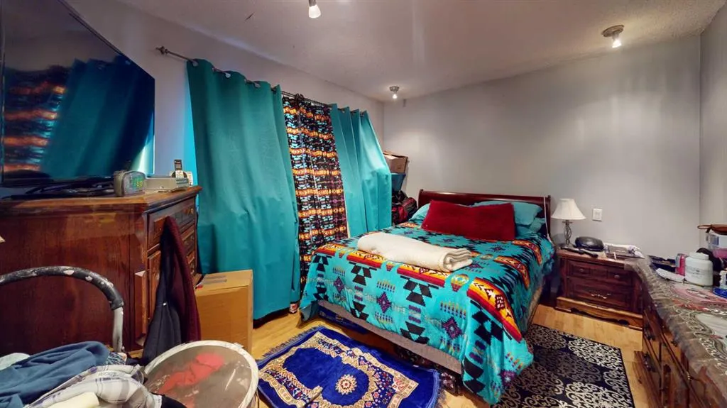 94 Avenue Avenue, #10202