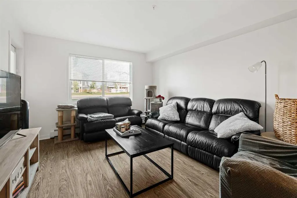 181 Skyview Ranch Manor NE, #3106