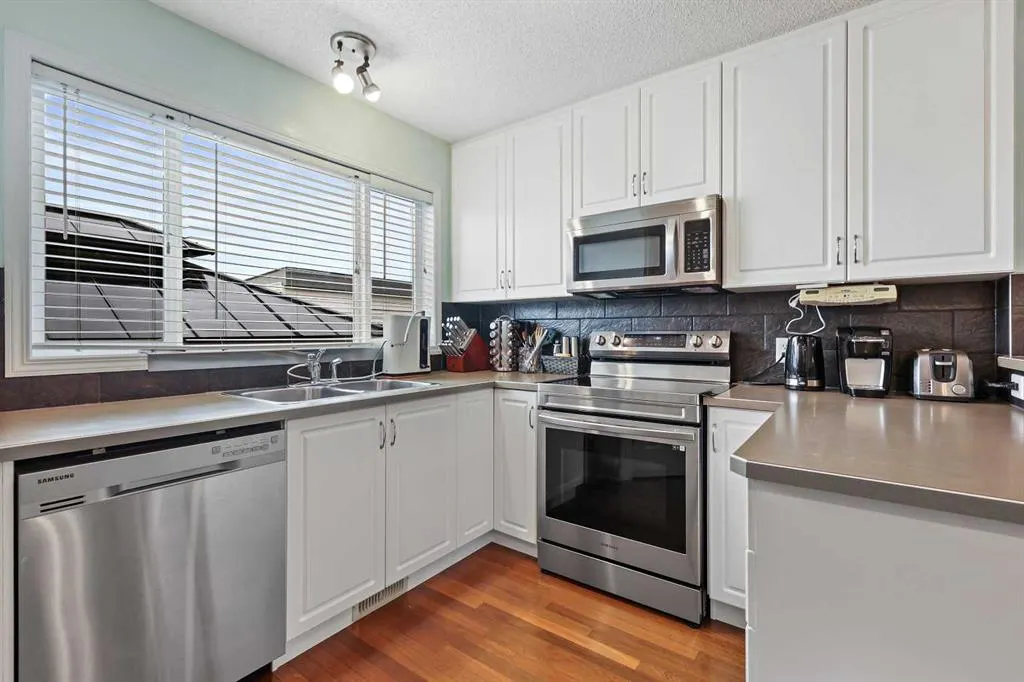 35 Prestwick Place SE