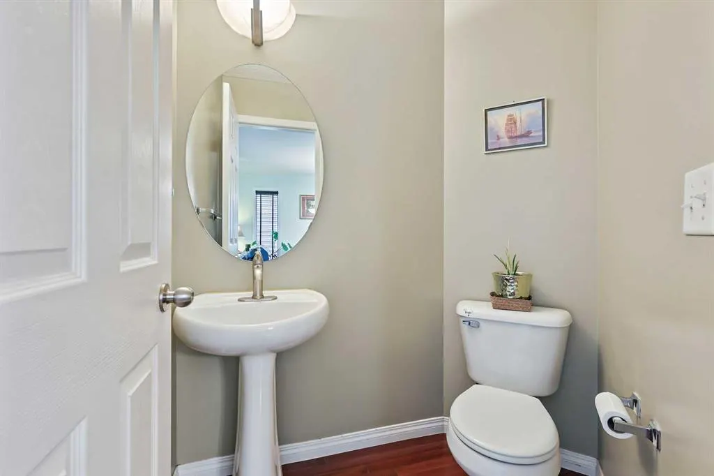 35 Prestwick Place SE