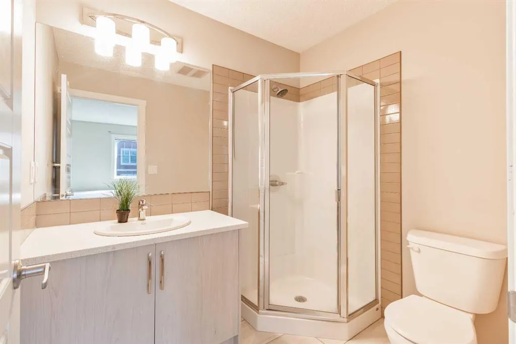 7451 Falconridge Boulevard NE, #1016