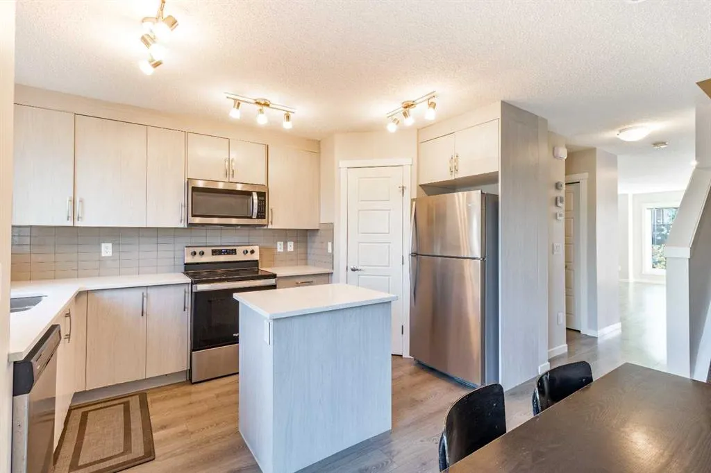 7451 Falconridge Boulevard NE, #1016