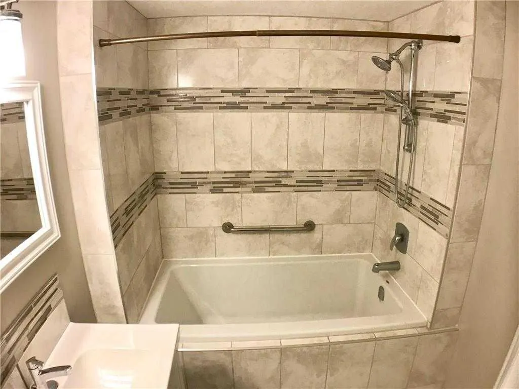 13 Trap Road SW