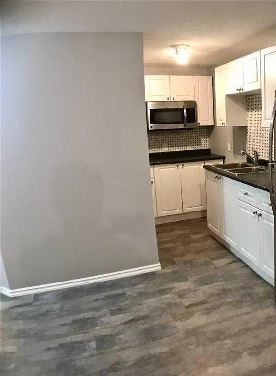 13 Trap Road SW