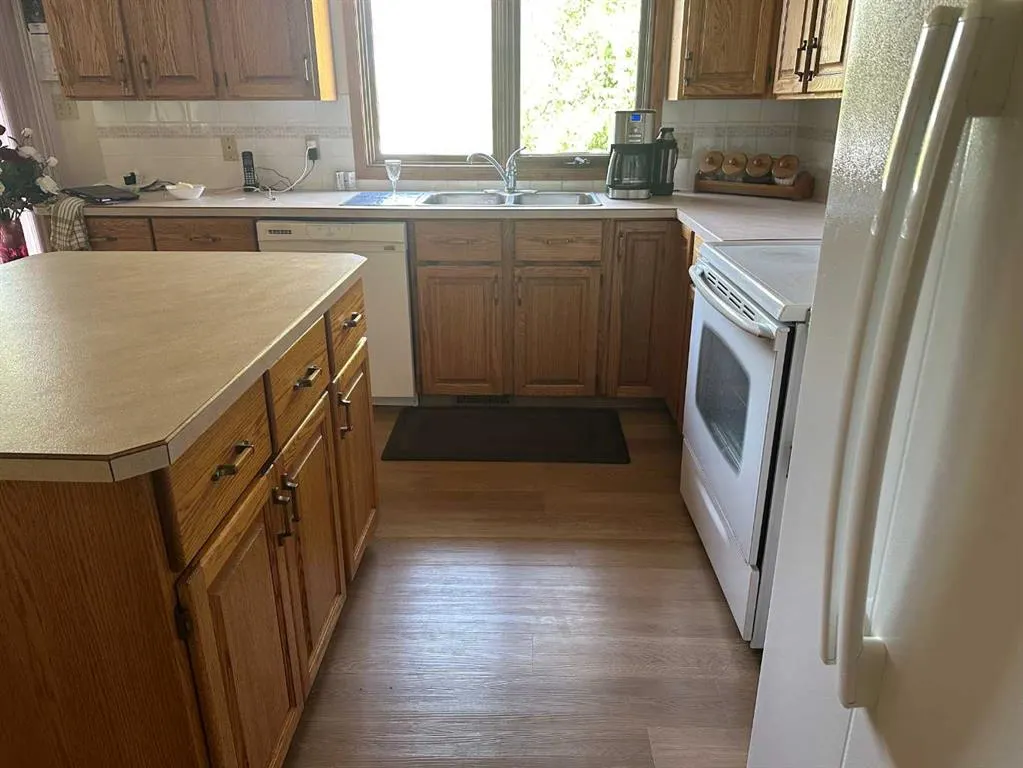 742077 Range Road 64