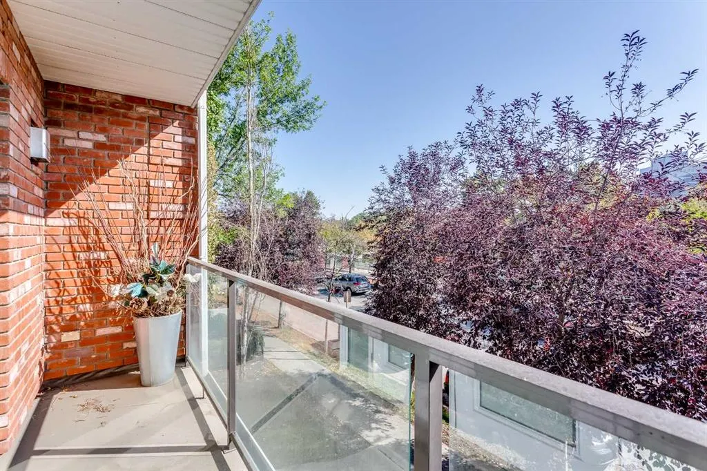 814 Memorial Drive NW, #102