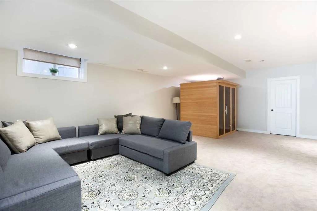 814 Memorial Drive NW, #102