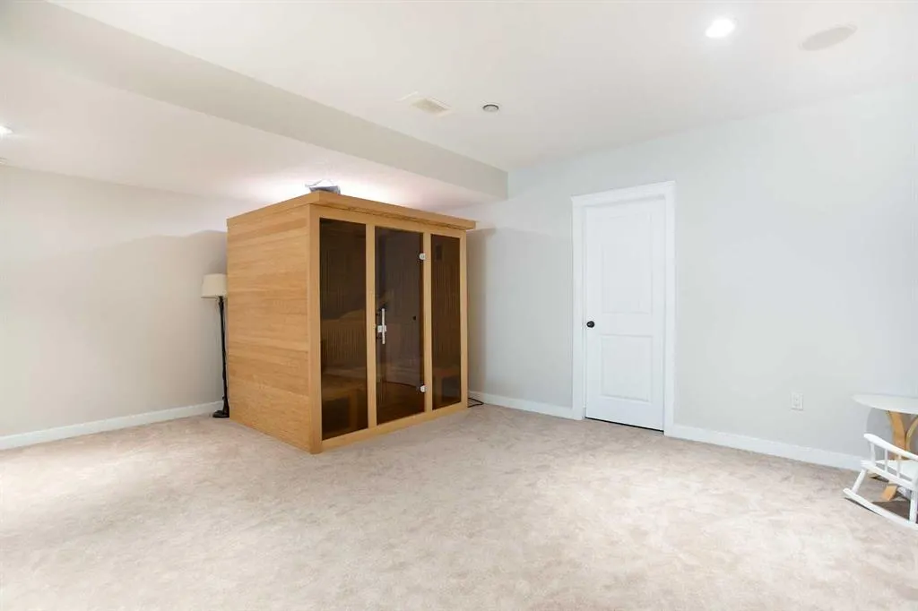 814 Memorial Drive NW, #102