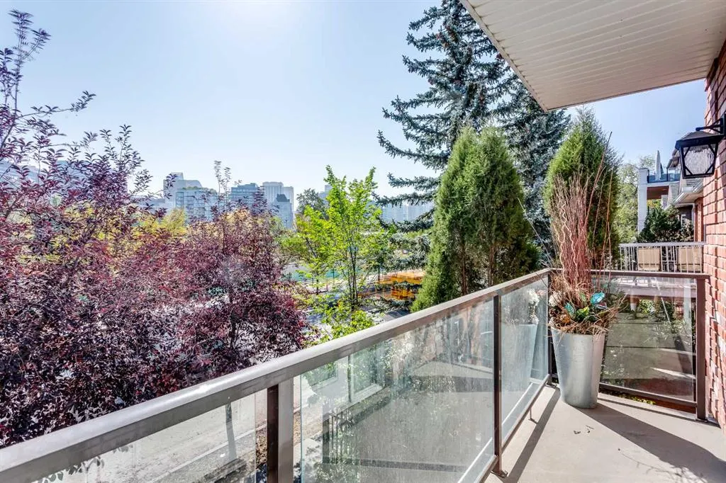 814 Memorial Drive NW, #102