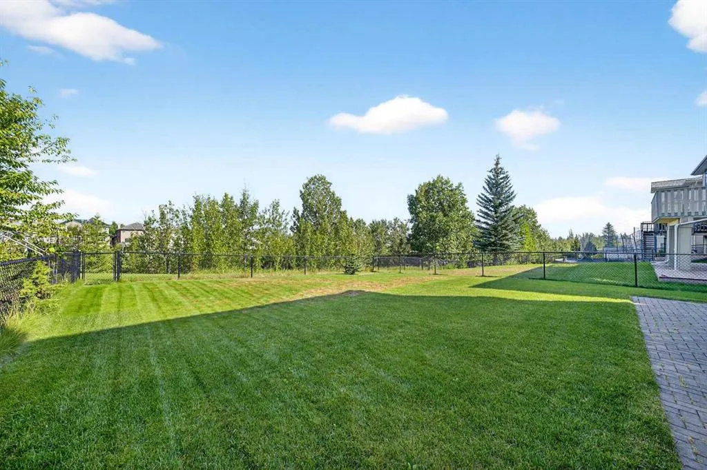 36 Edgebrook Park NW