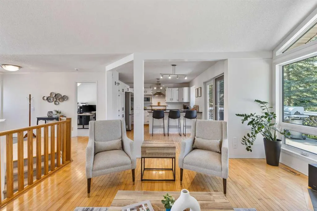 2 Riverside Place