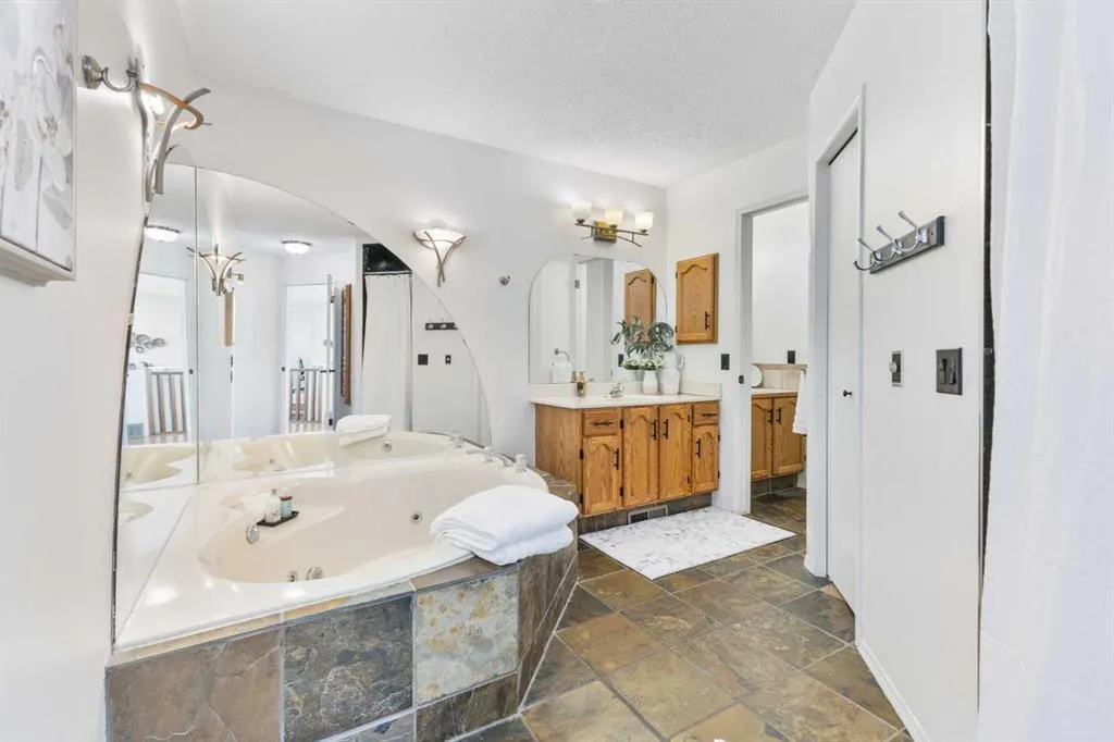 2 Riverside Place