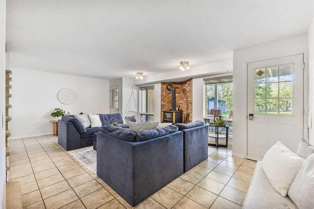 2 Riverside Place
