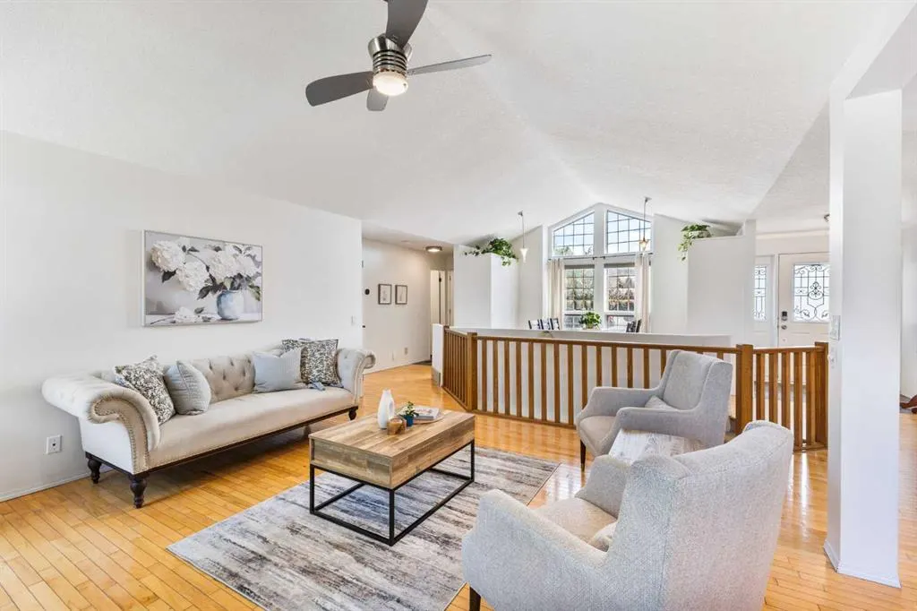 2 Riverside Place